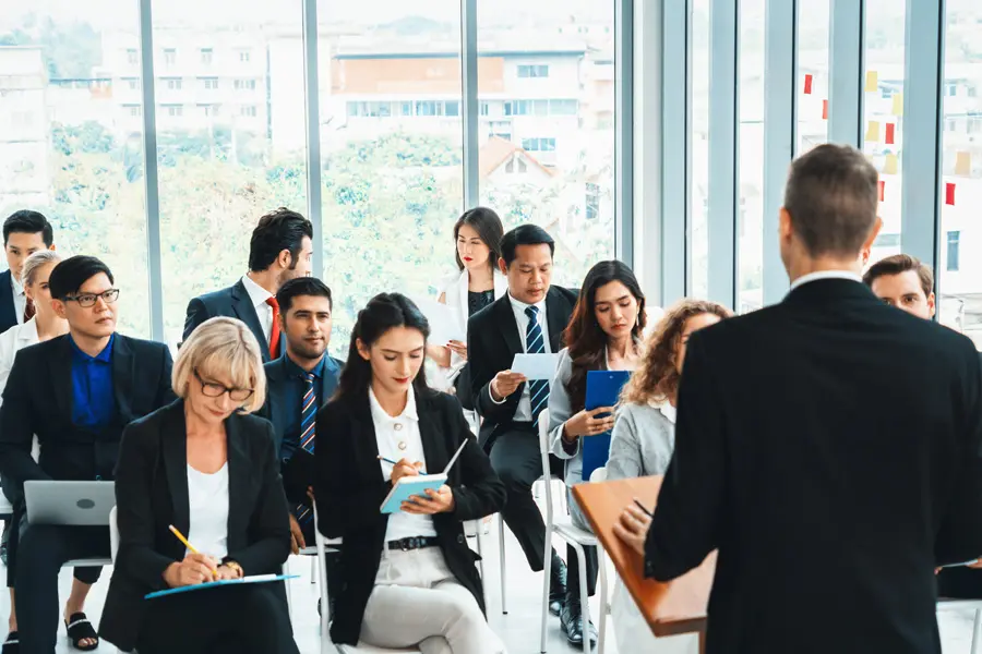 التنظيم والثقافة وتطوير الموارد البشرية